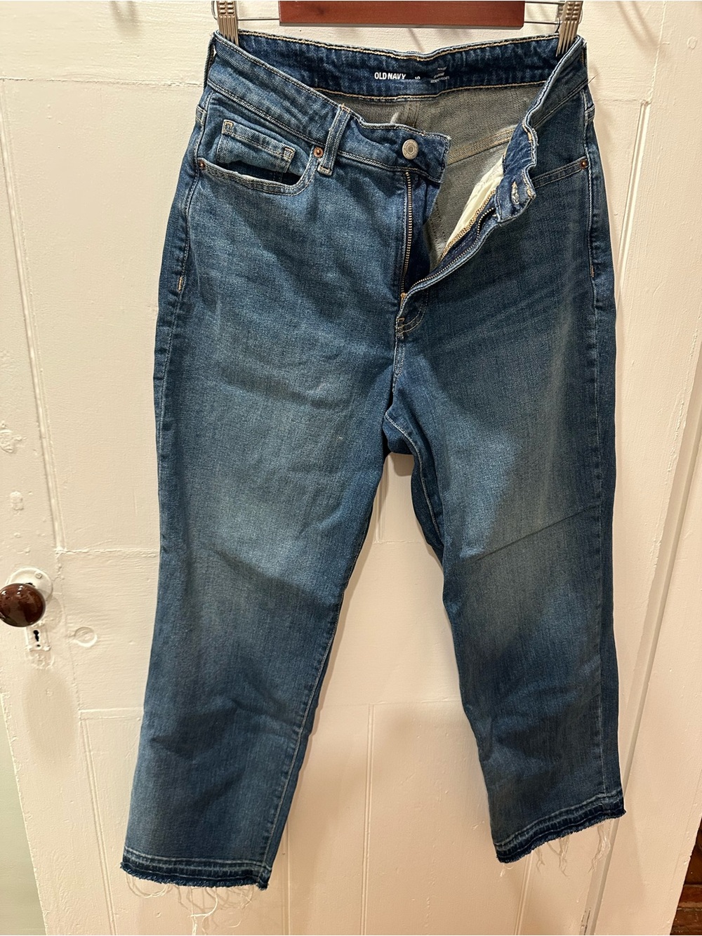 Old Navy women’s Medium Blue Straight-Leg Jeans